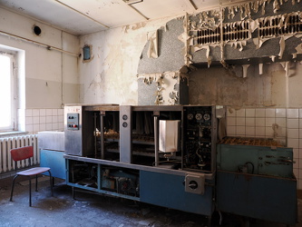 Alter industrieller Geschirrspüler